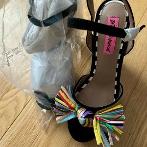 Betsy Johnson Mandy platform Sandals Heels Black White Striped Size 6.5